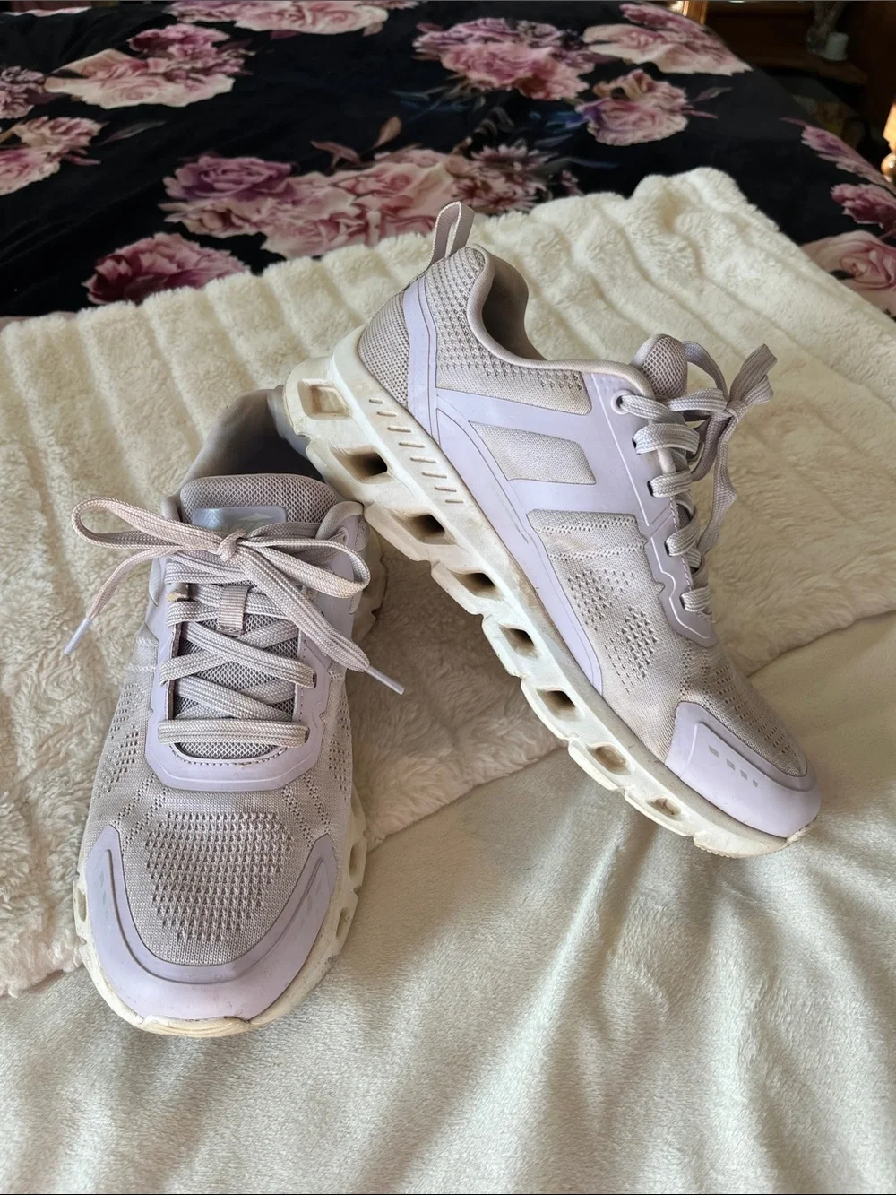 Women’s Avia running shoes